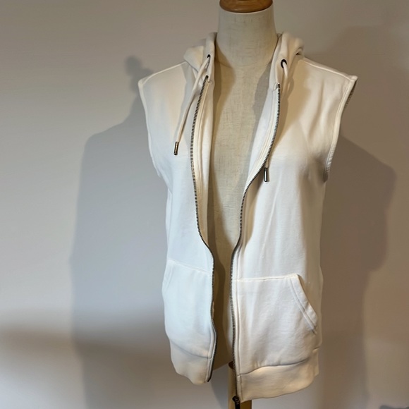 Yd. Cream hooded sloppy Joe vest - Picture 7 of 8